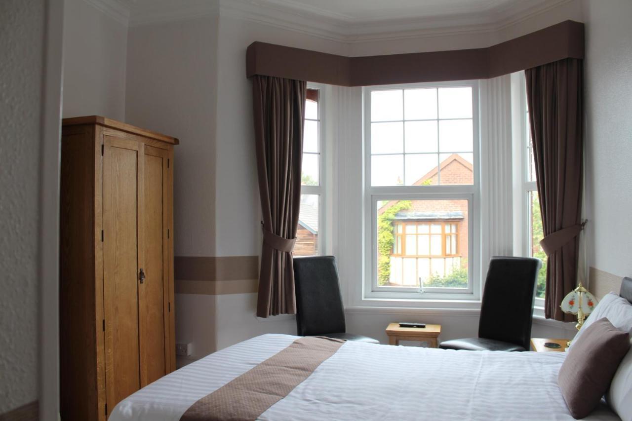 Large Double Room