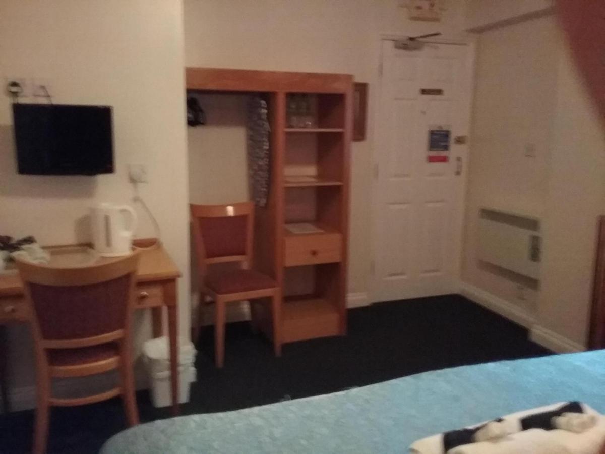 Small Double Room,1031803648:JPEG