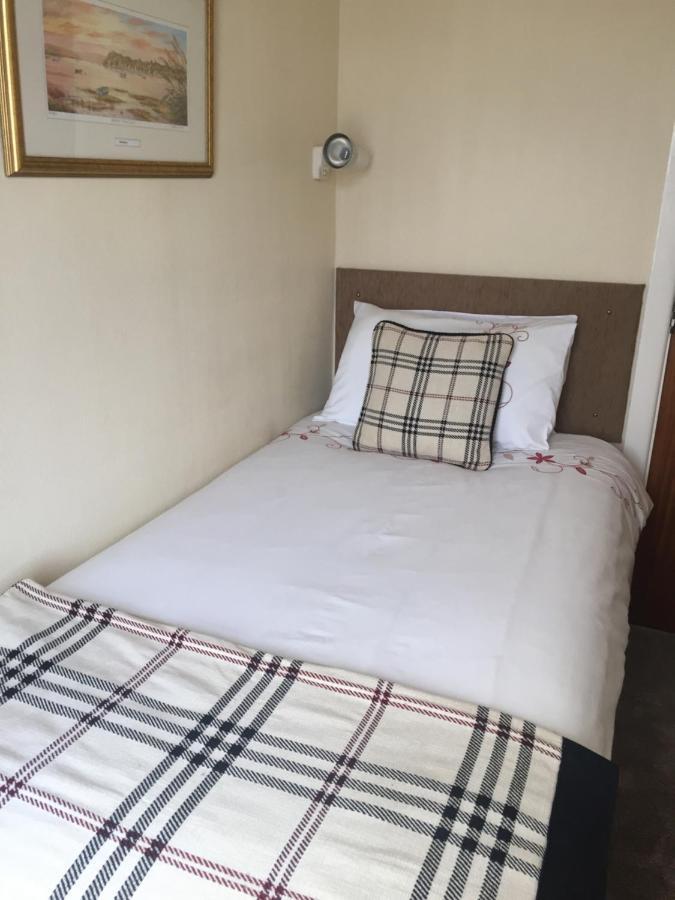 Single Room with Shared Bathroom