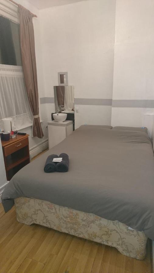 Family Room,1035857452:JPEG