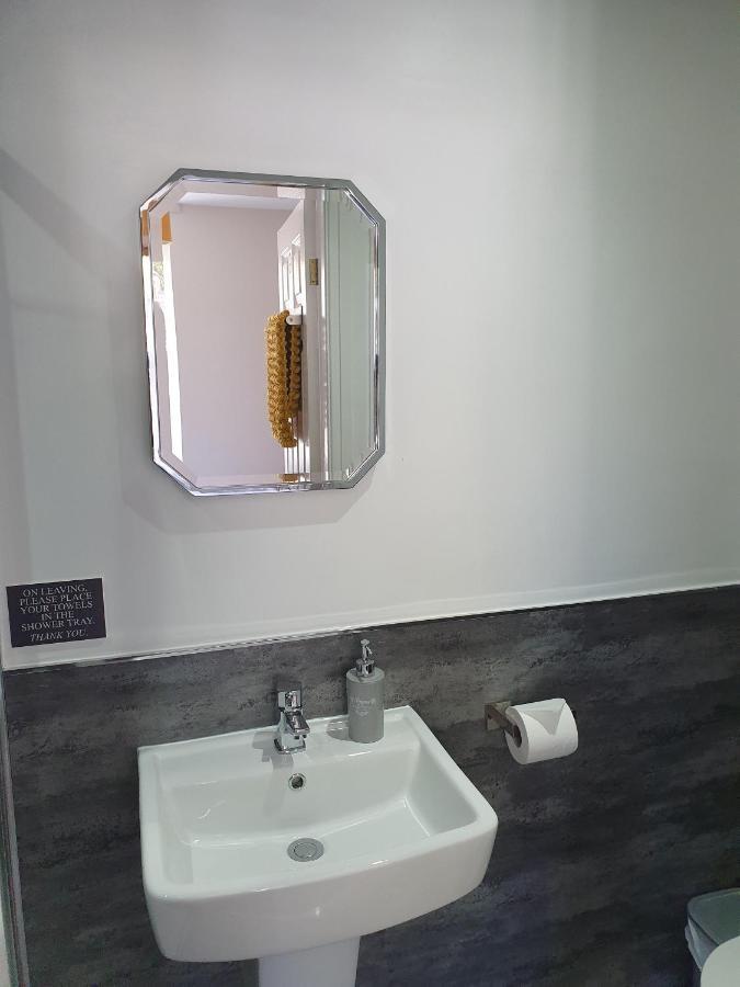 Deluxe Double Room with Shower,1388295458:JPEG