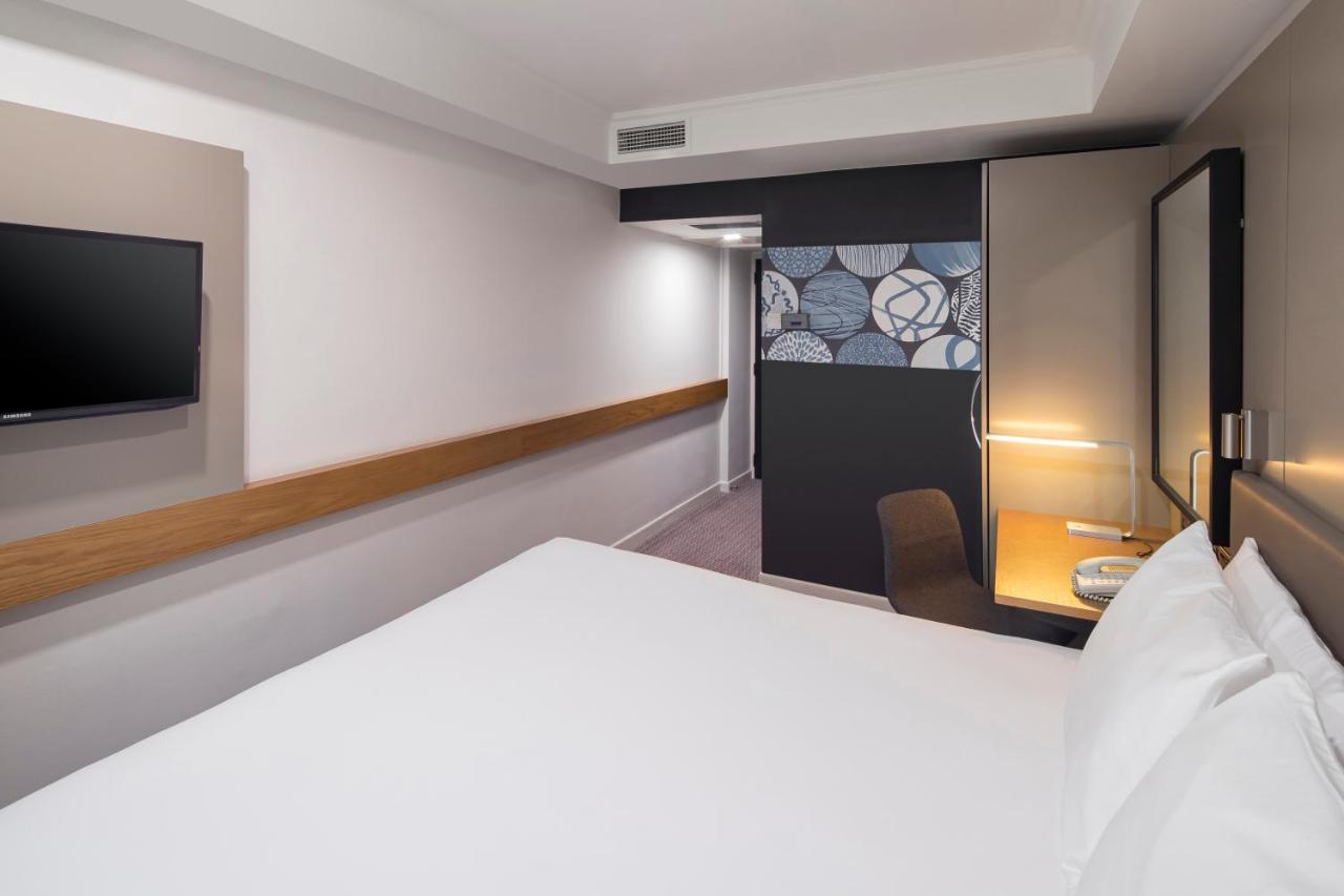 Standard Room,1274088448:JPEG