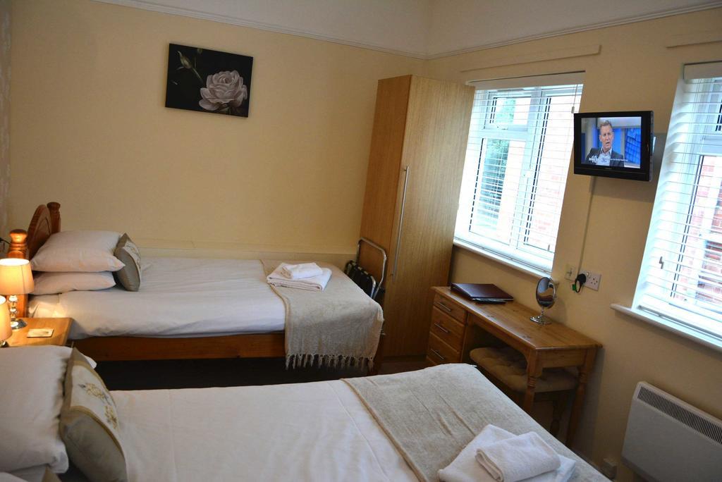 Double En-suite Twin or Single Room,109755279:JPEG