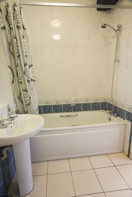 Four-Poster Suite,979478926:JPEG