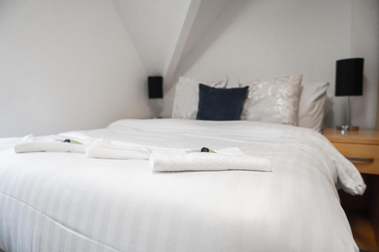 Small Double Room,1252015180:JPEG