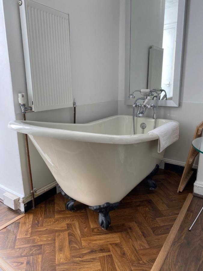 Superior Double Room with Bath and Shower,1251368071:JPEG