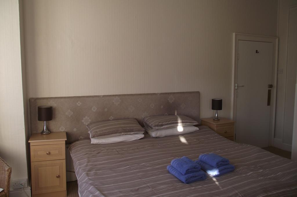 Double or Twin Room with Harbour View,111102135:JPEG