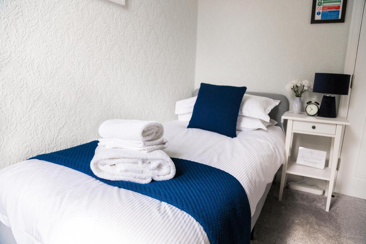 Single Room with Private External Bathroom,1111626564:JPEG