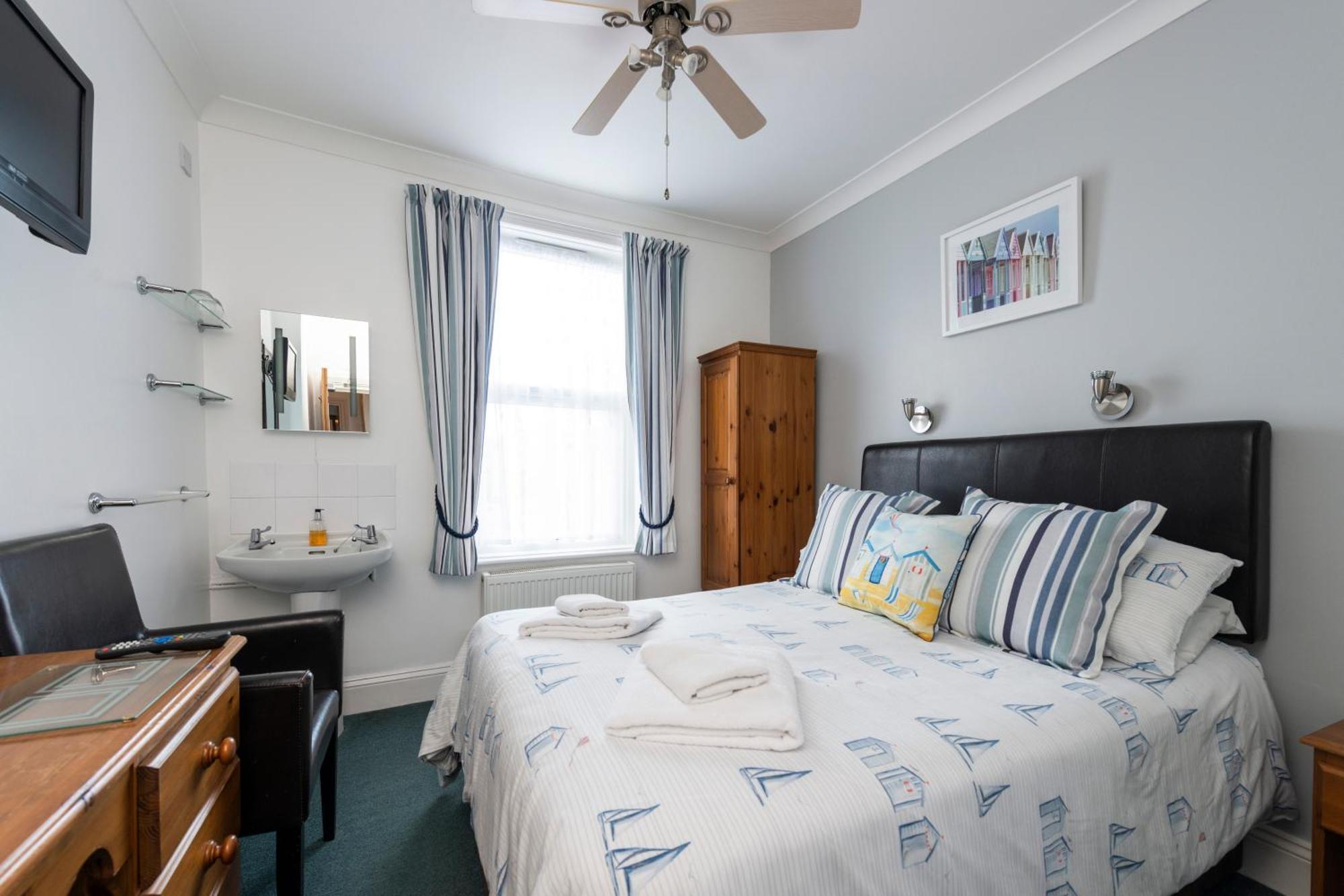 Small Double Room - First Floor,1300425865:JPEG