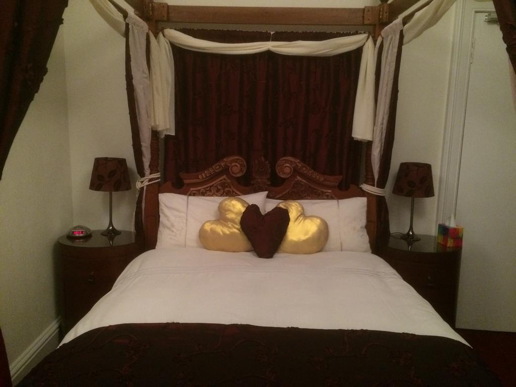 Double Room with Four Poster Bed