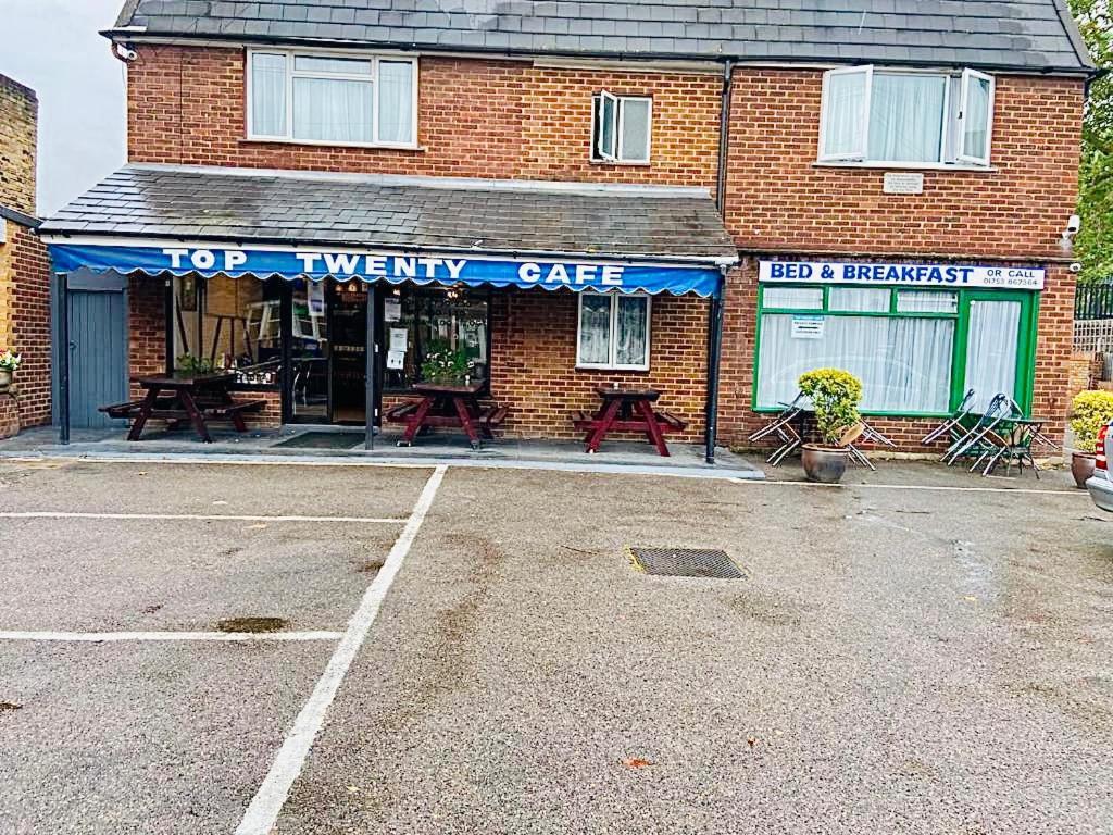 Triple Room with Shower,1138490062:JPEG