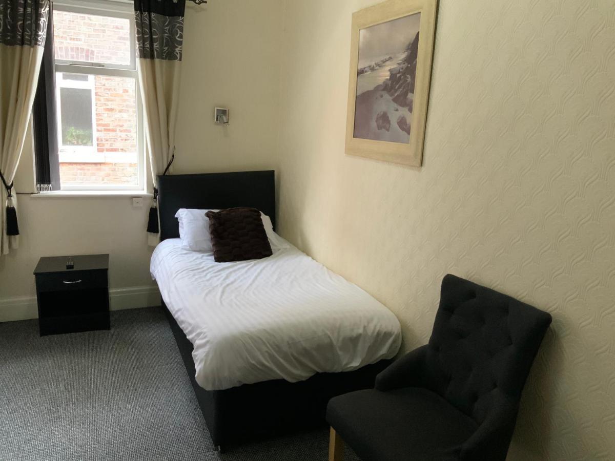 Single Room with Private Bathroom
