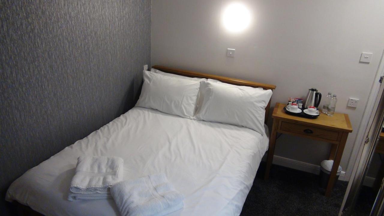 Small Double with private bathroom, Quiet, first floor stair access