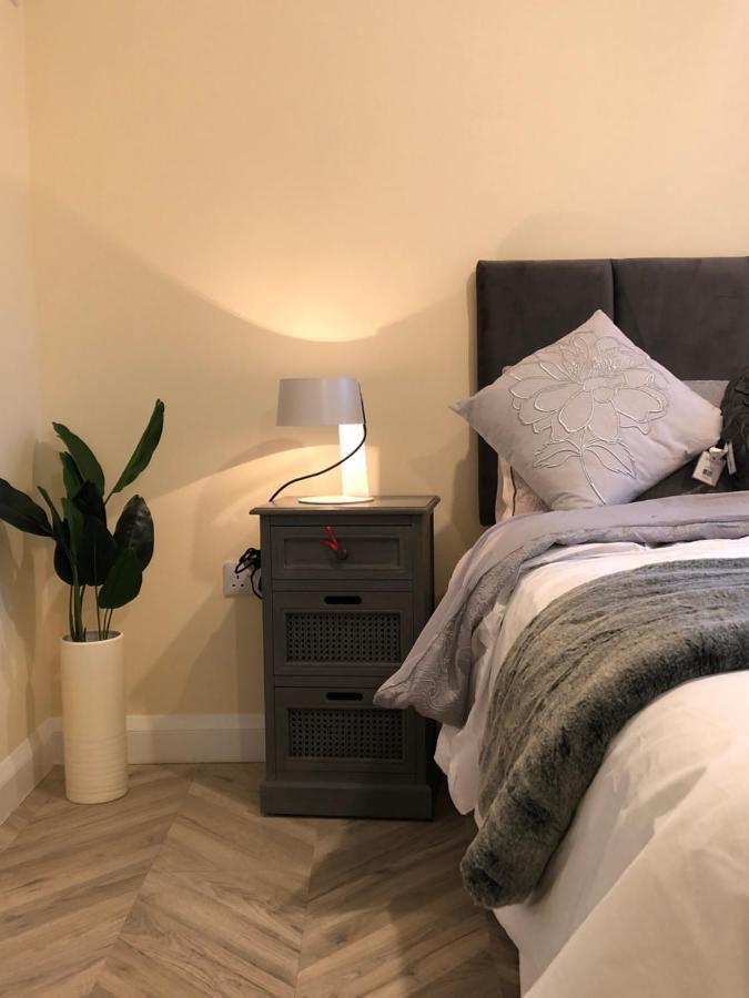 Deluxe Double Room with Shower