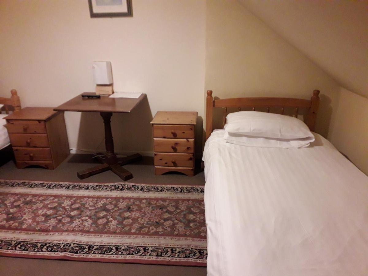 Attic Twin Room with Shared Bathroom