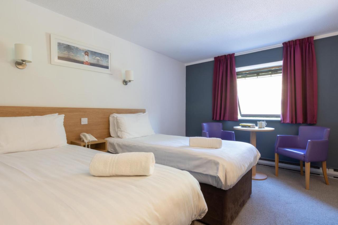 Twin Room with Lake View