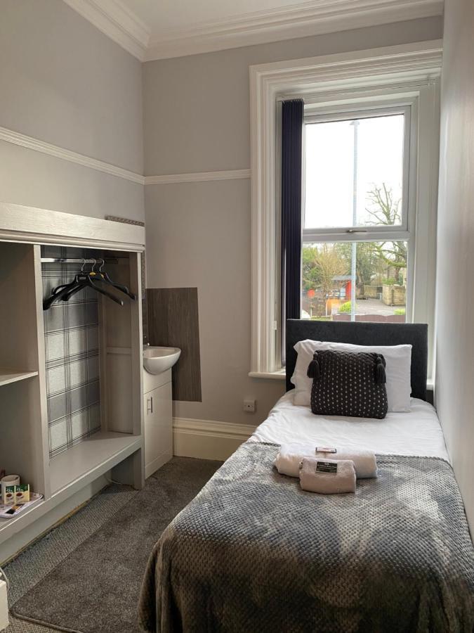 Single Room with Shared Bathroom (Room 8),1171615104:JPEG