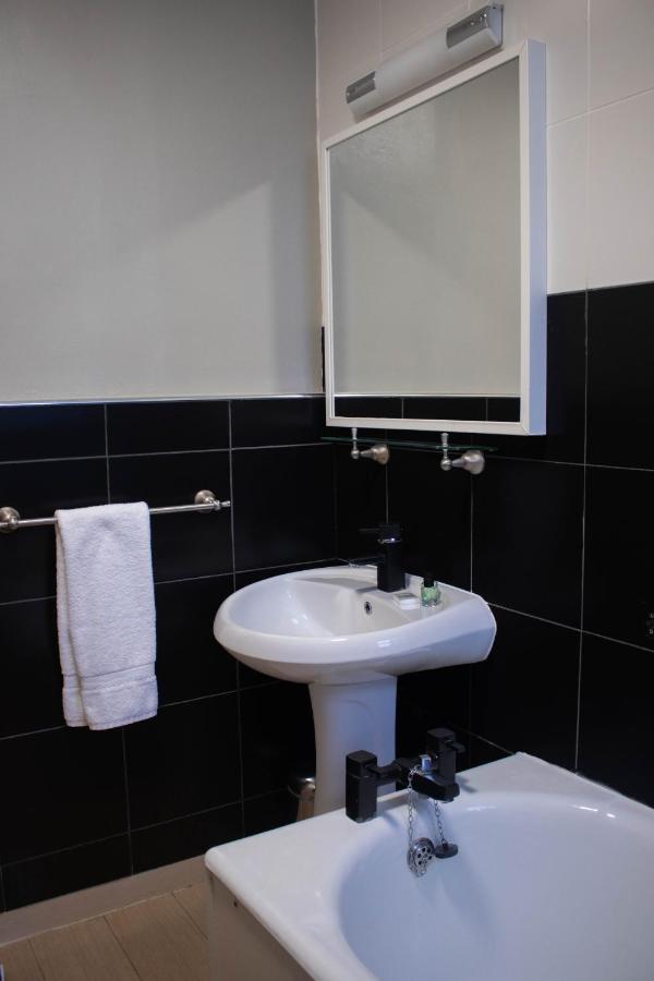 Double or Twin Room with Sea View