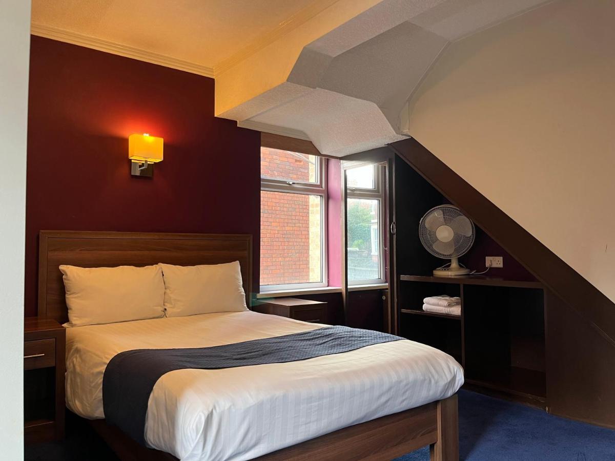 Double Room,1386276887:JPEG