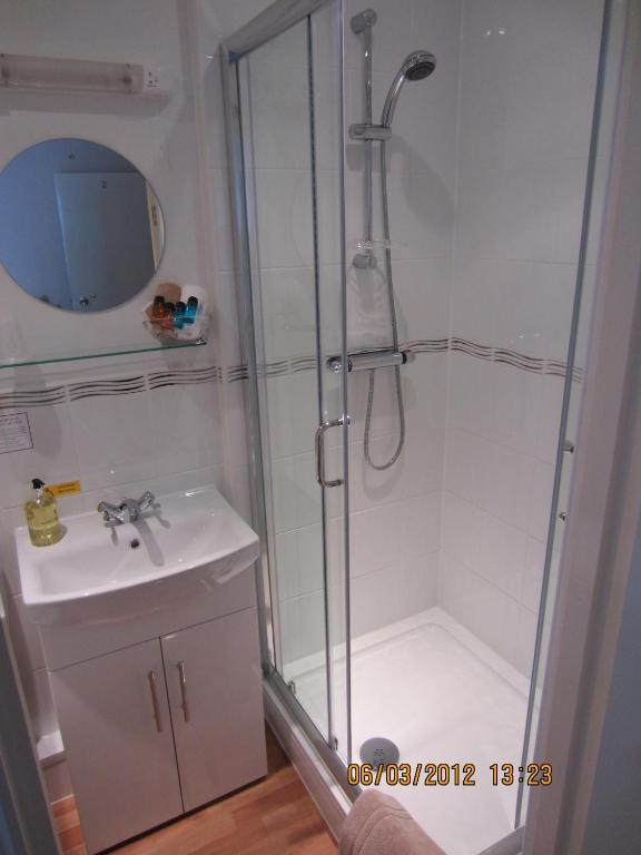 Superior King or Twin Room,641743797:JPEG