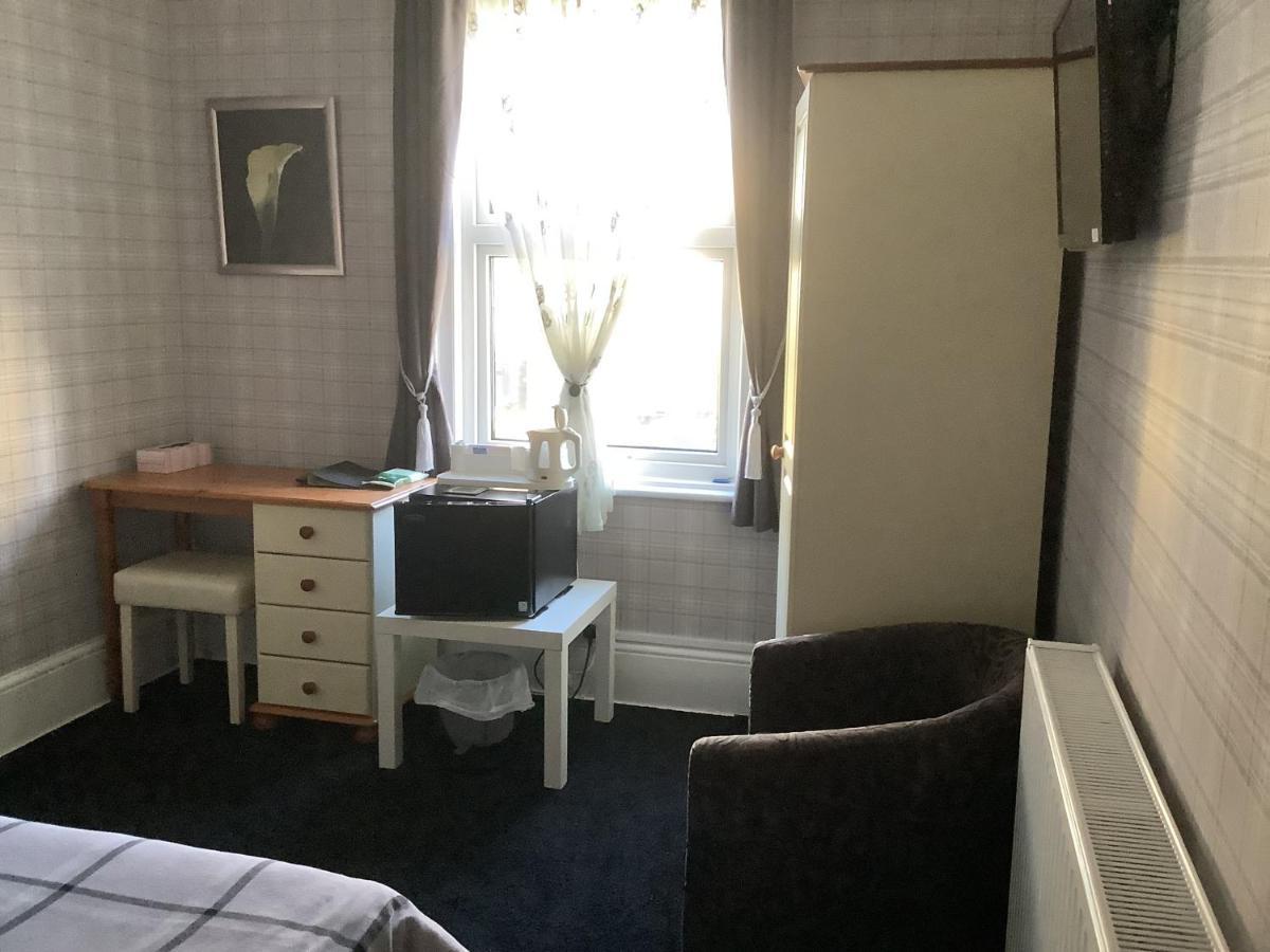 Standard Single Room with Shower
