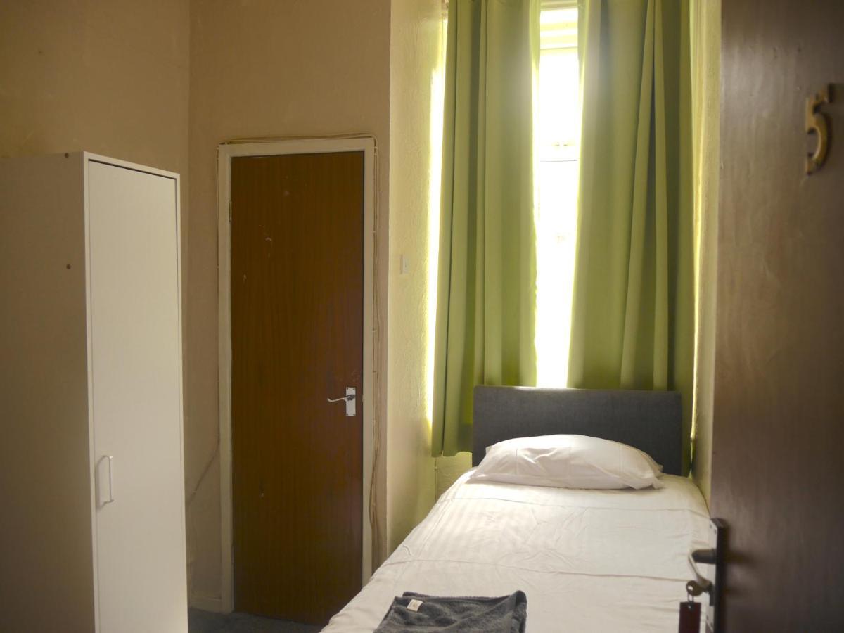 Single Room with Private Bathroom,1207323814:JPEG