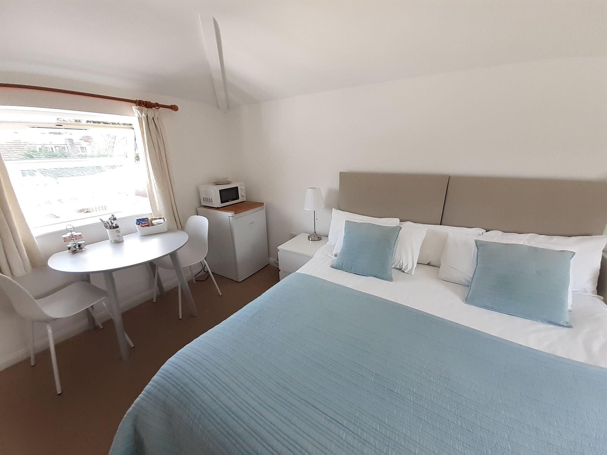 Twin Room with Private Bathroom