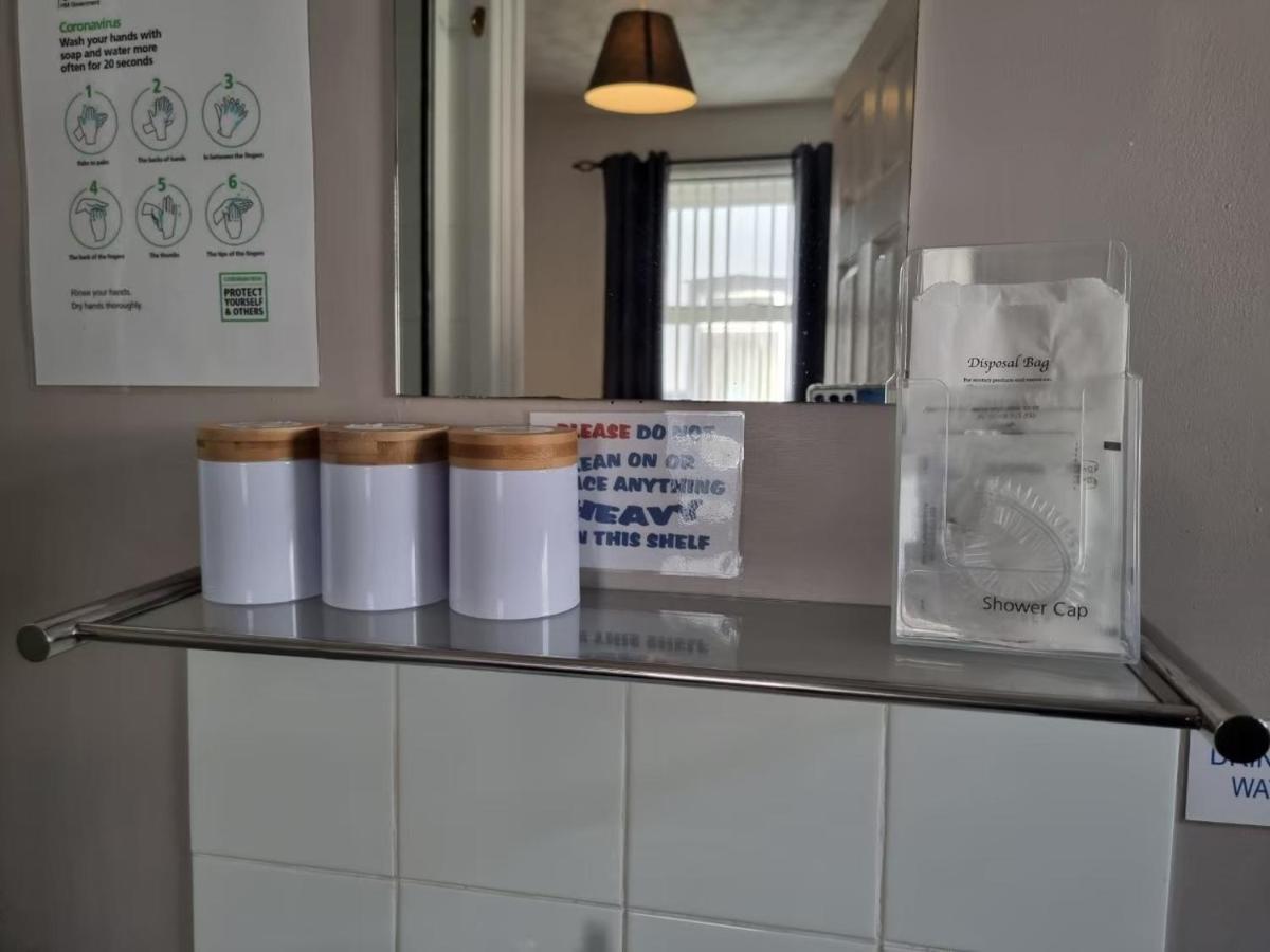 Family Room - Room 8,1238841883:JPEG