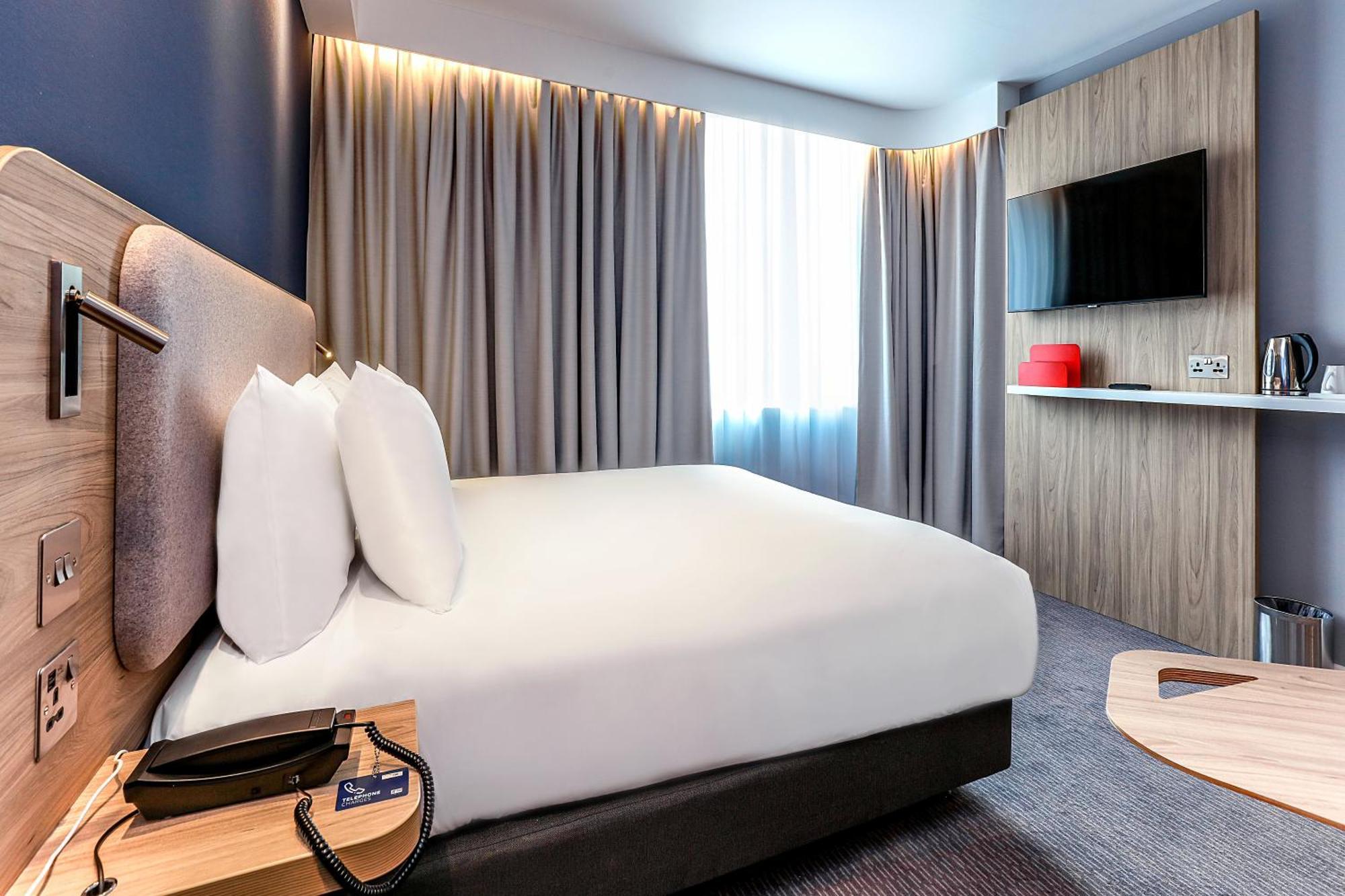 Standard Double Room with Free Hot Breakfast