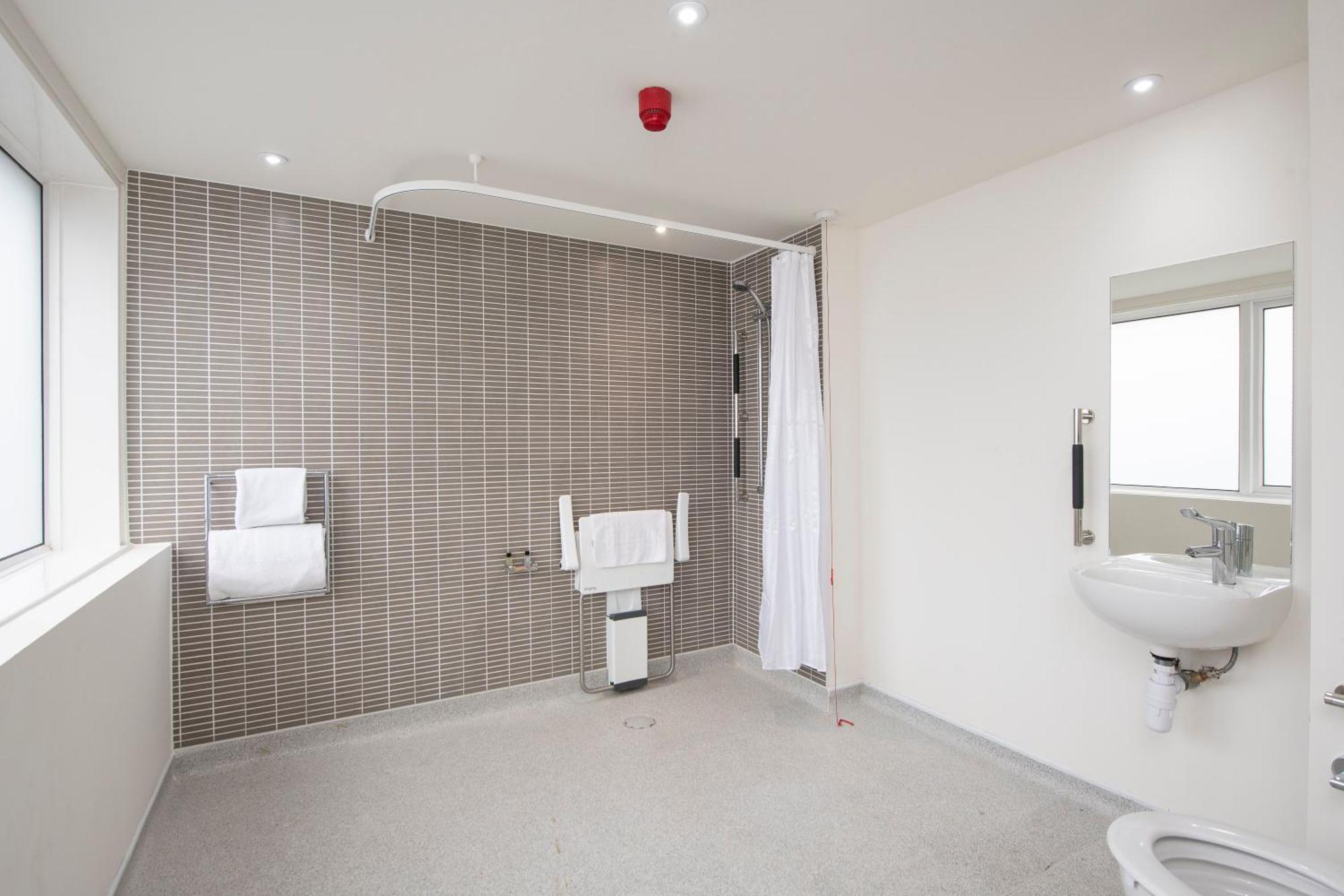 Standard Double Room Disability Access,1274237275:JPEG