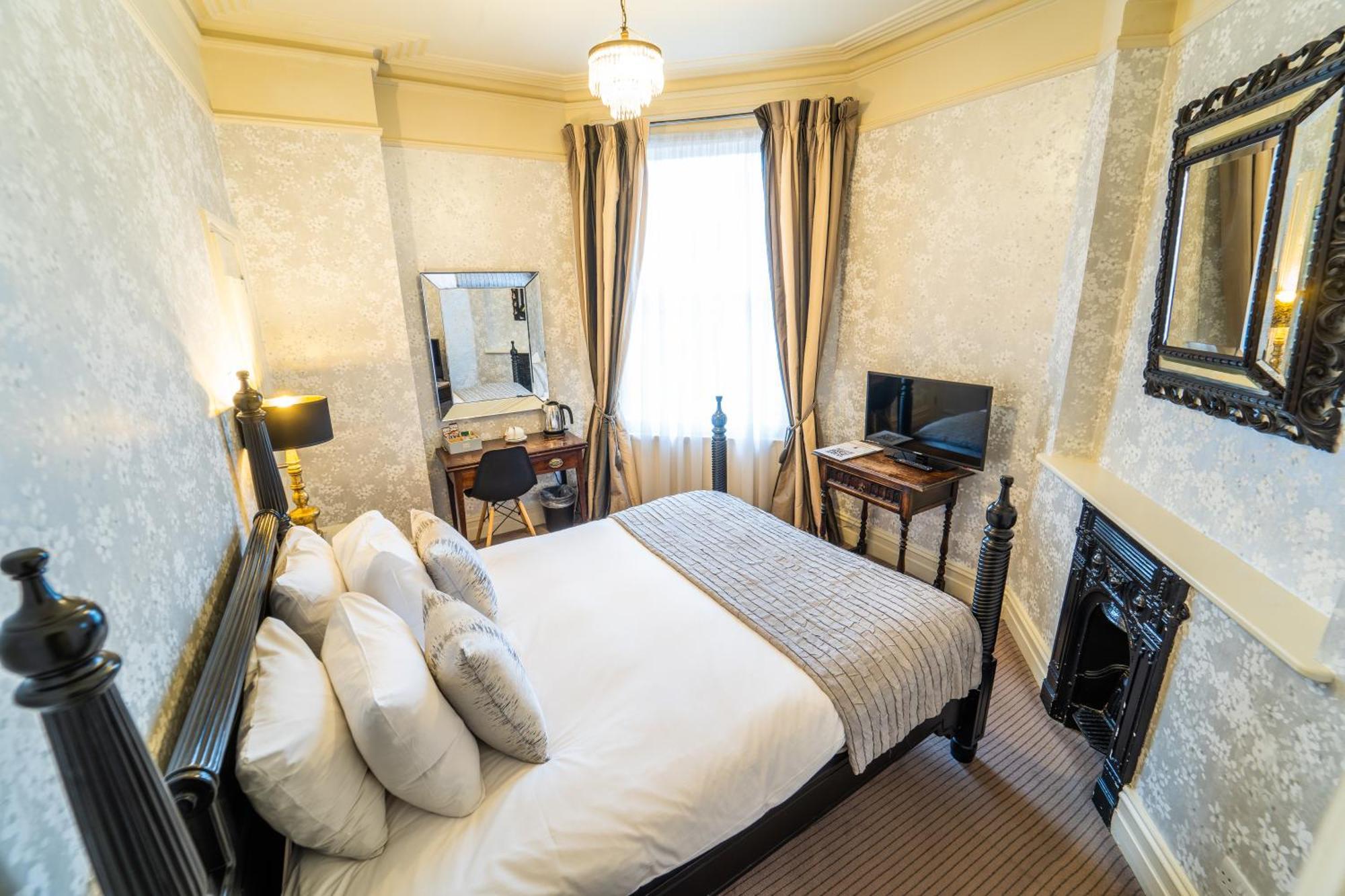 Standard Double Room,1279432237:JPEG