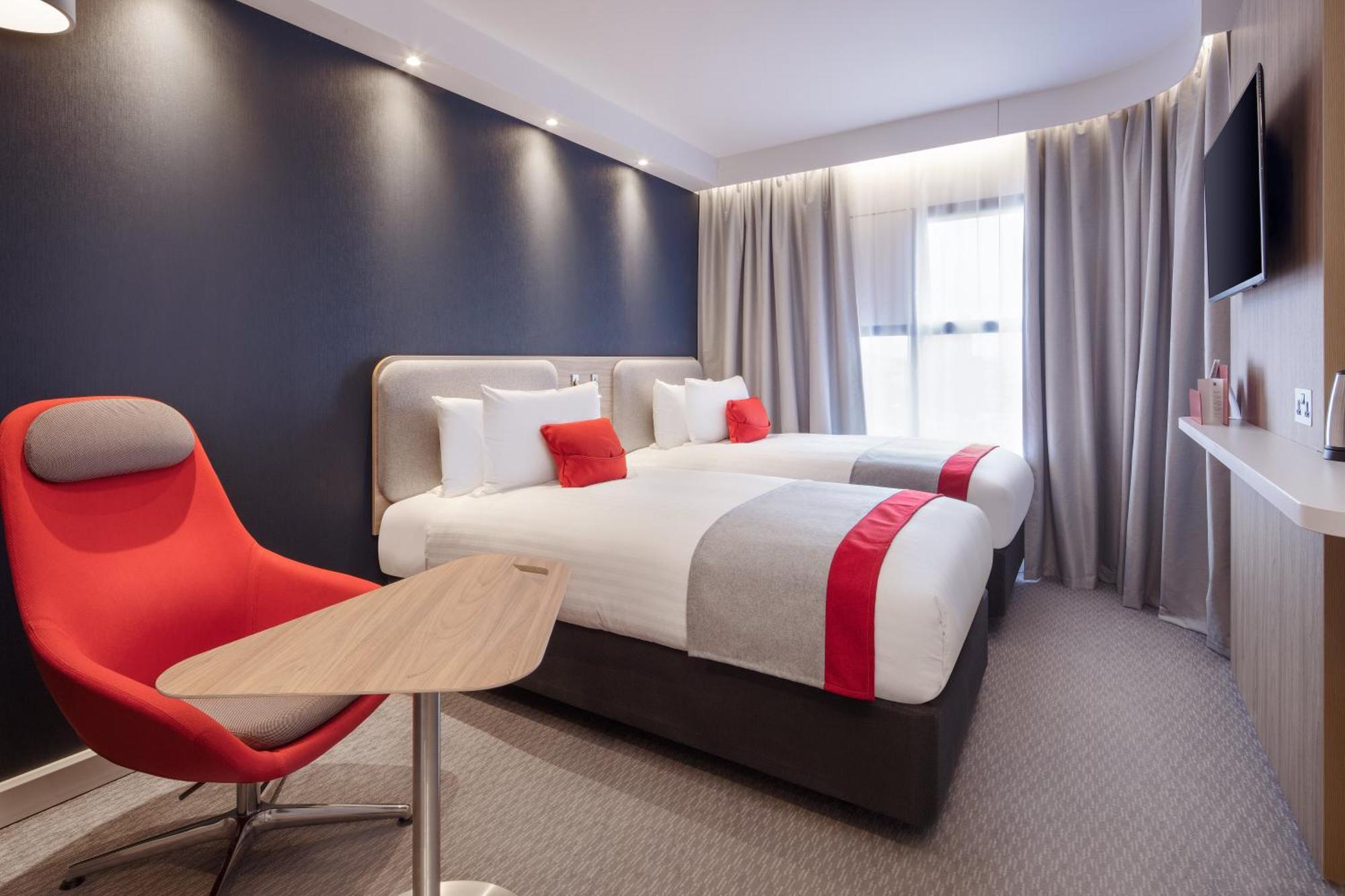 Standard Twin Room with Free Hot Breakfast,1280930446:JPEG