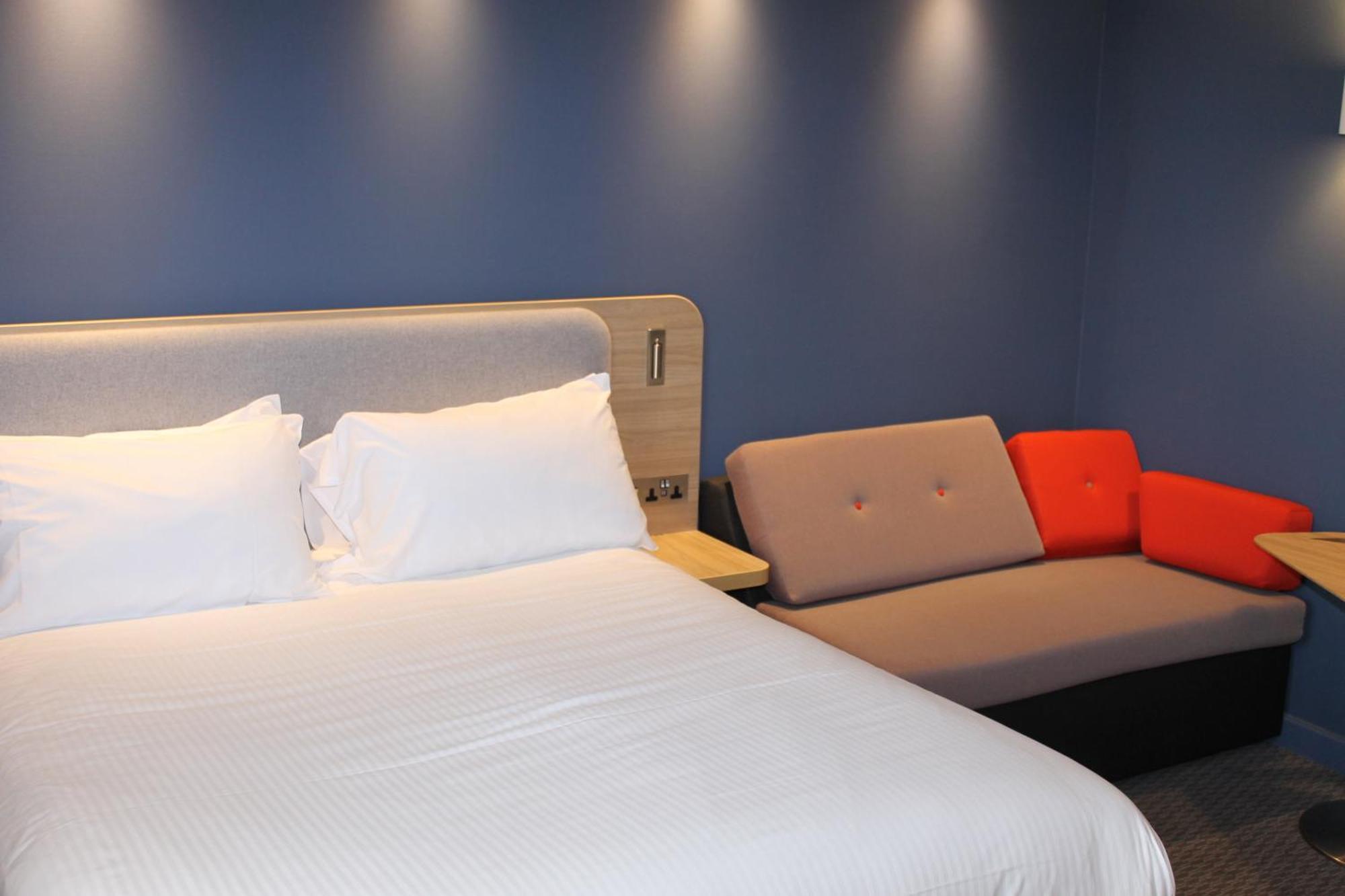 Standard Room Hot,1307336113:JPEG