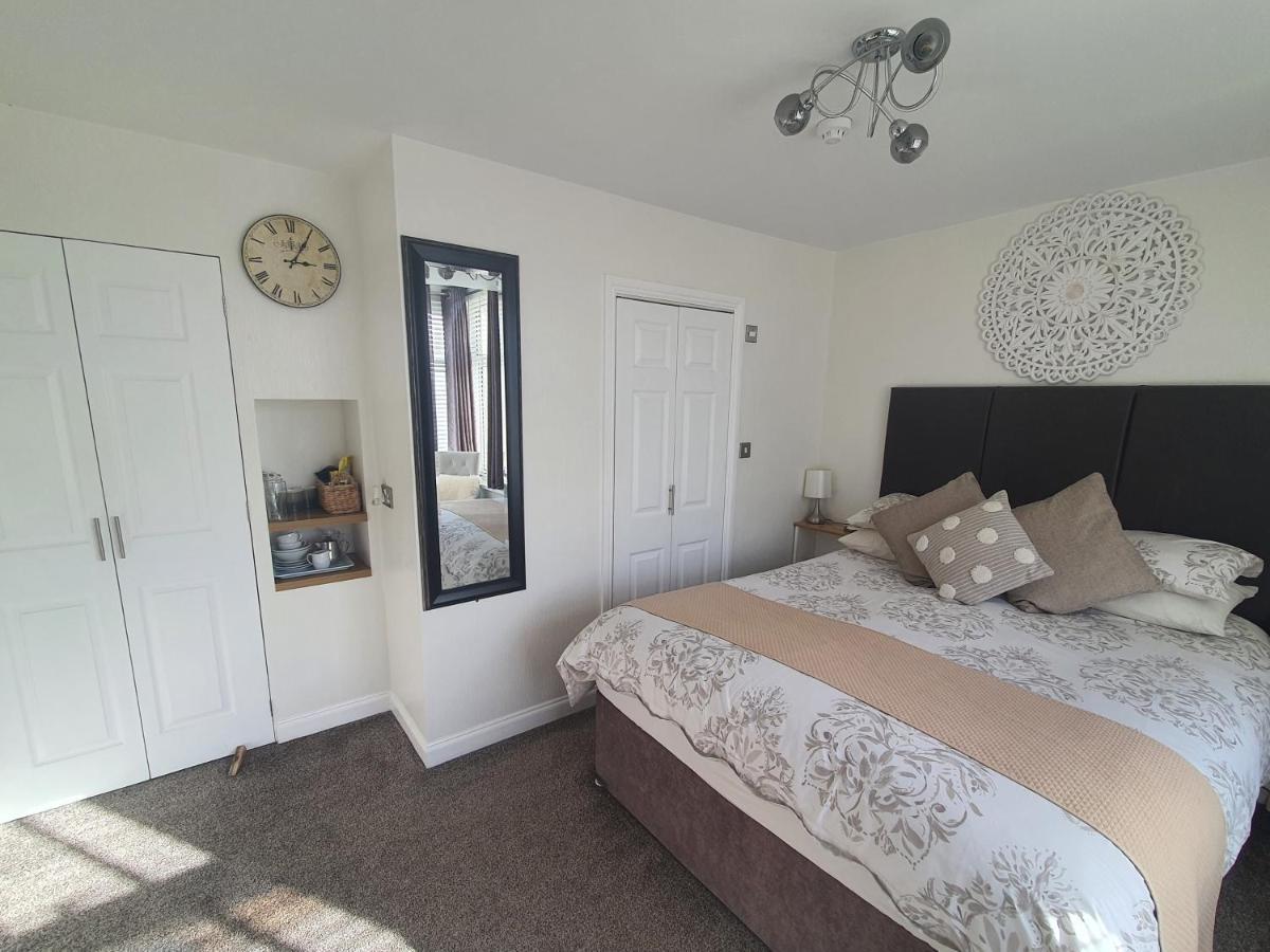 Double Room with King Bed,1606560698:JPEG