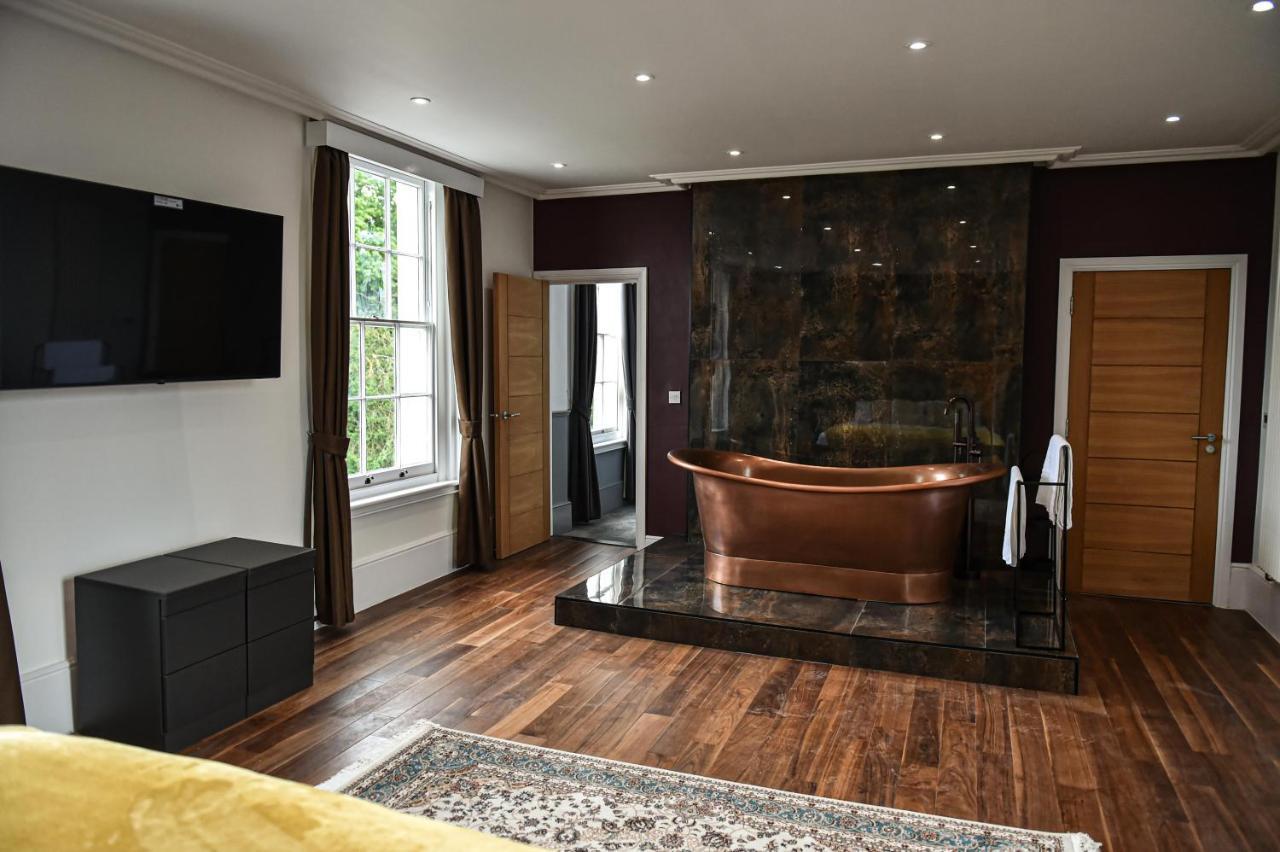 Apartment with Terrace,1296958597:JPEG