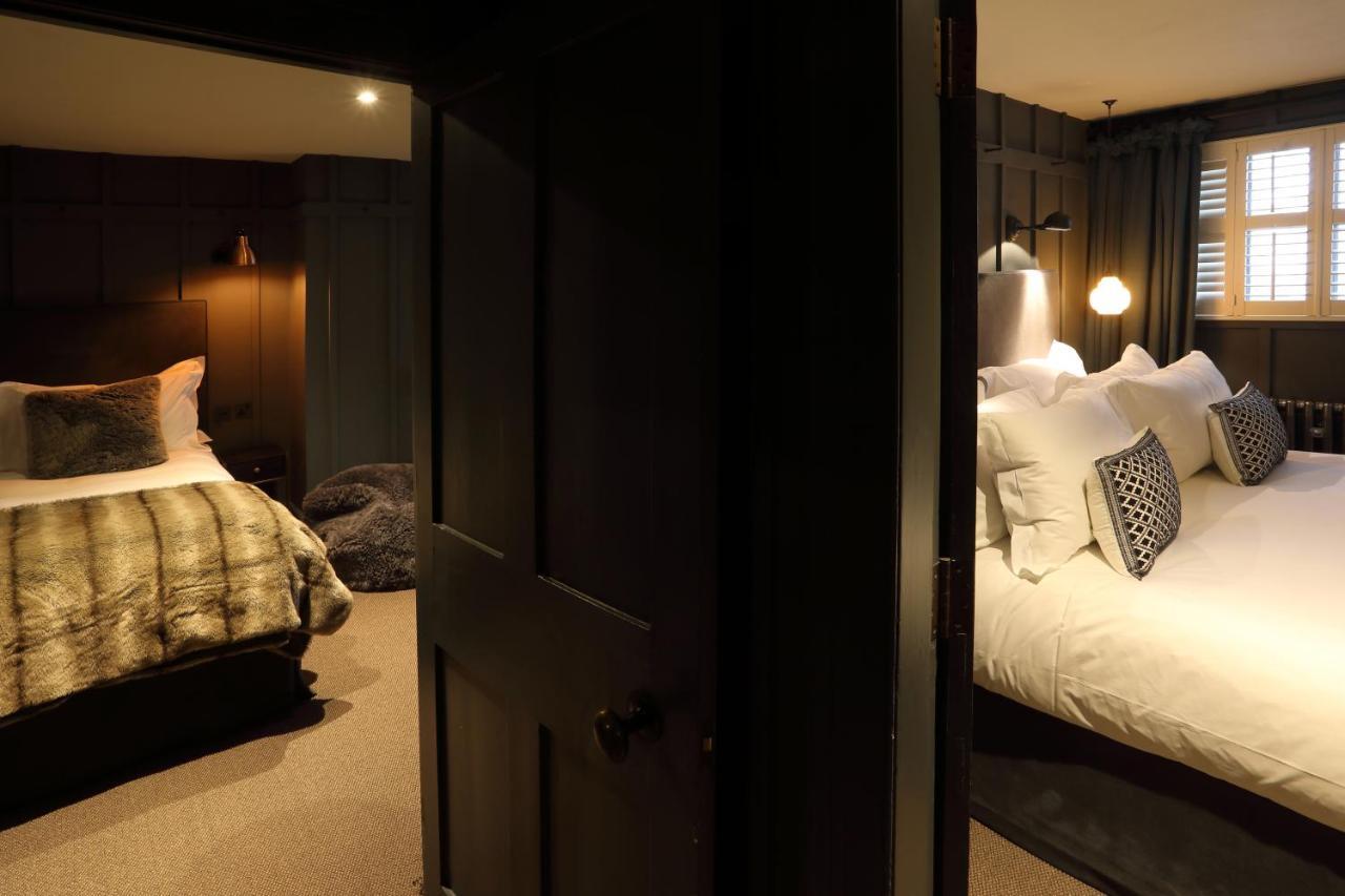 Superior Family Room,1329317009:JPEG