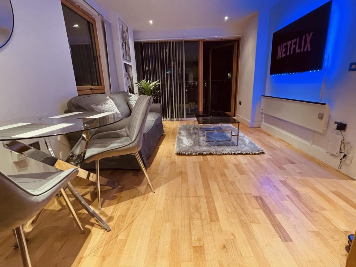 One-Bedroom Apartment,1331334062:JPEG