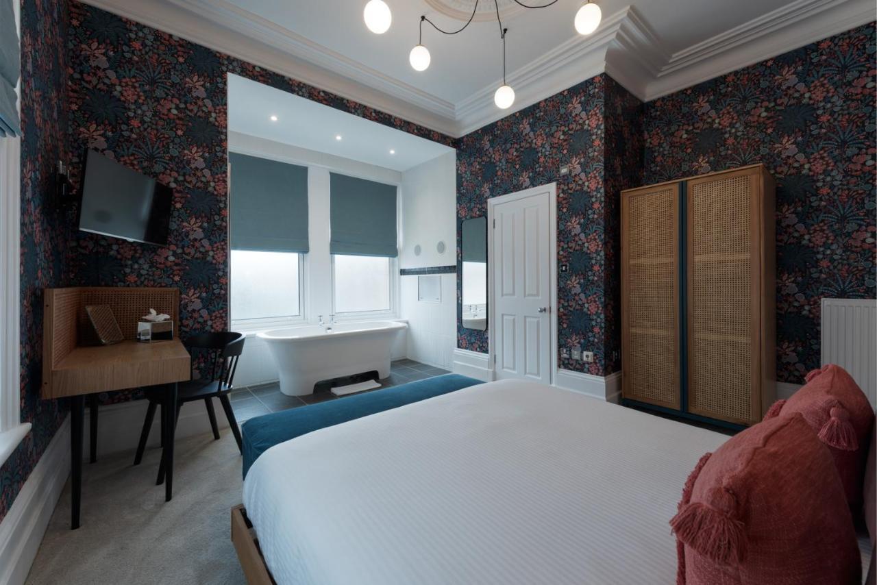Executive King with In-Room Bath