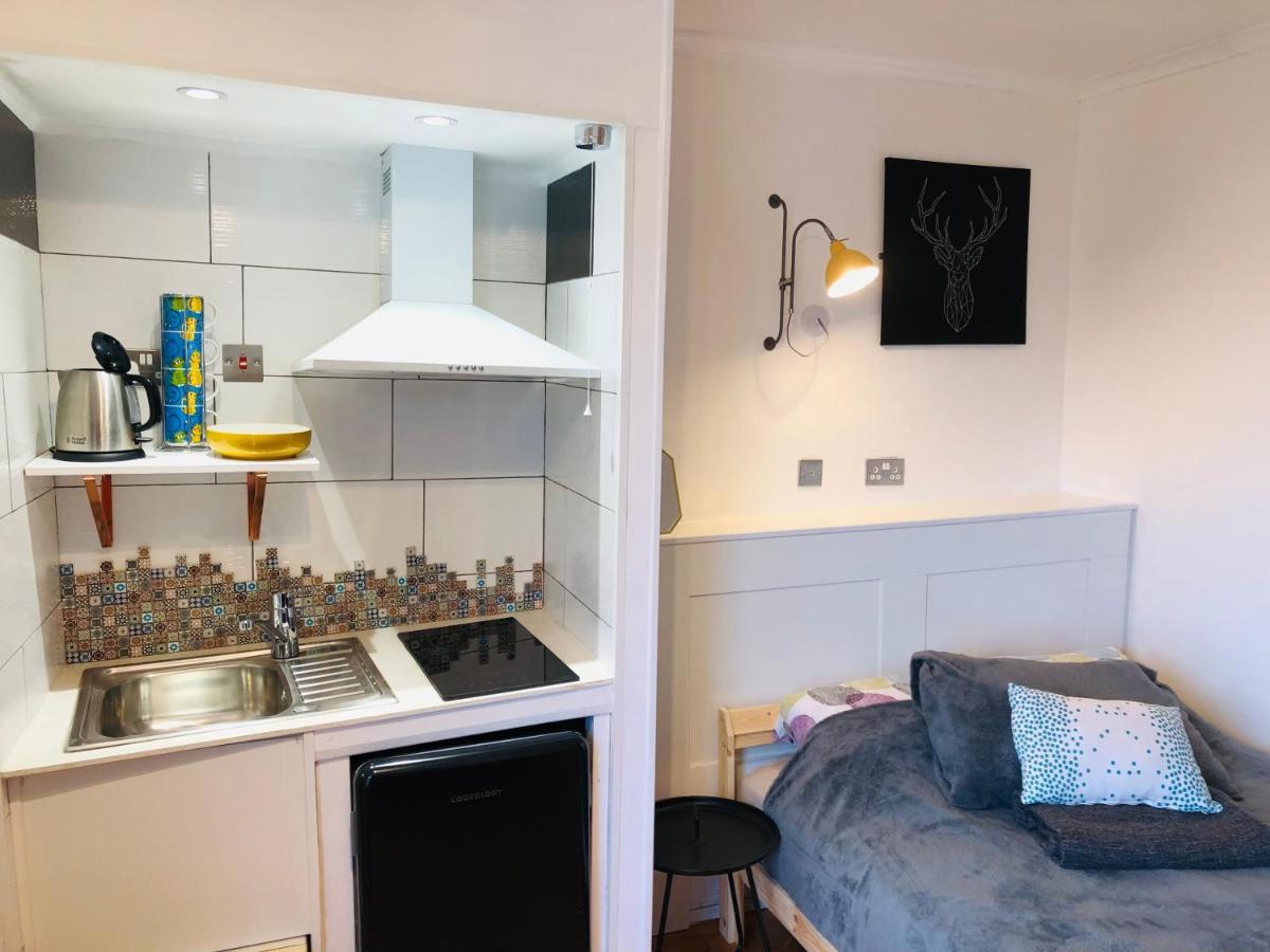 Studio with Garden View,1347195386:JPEG