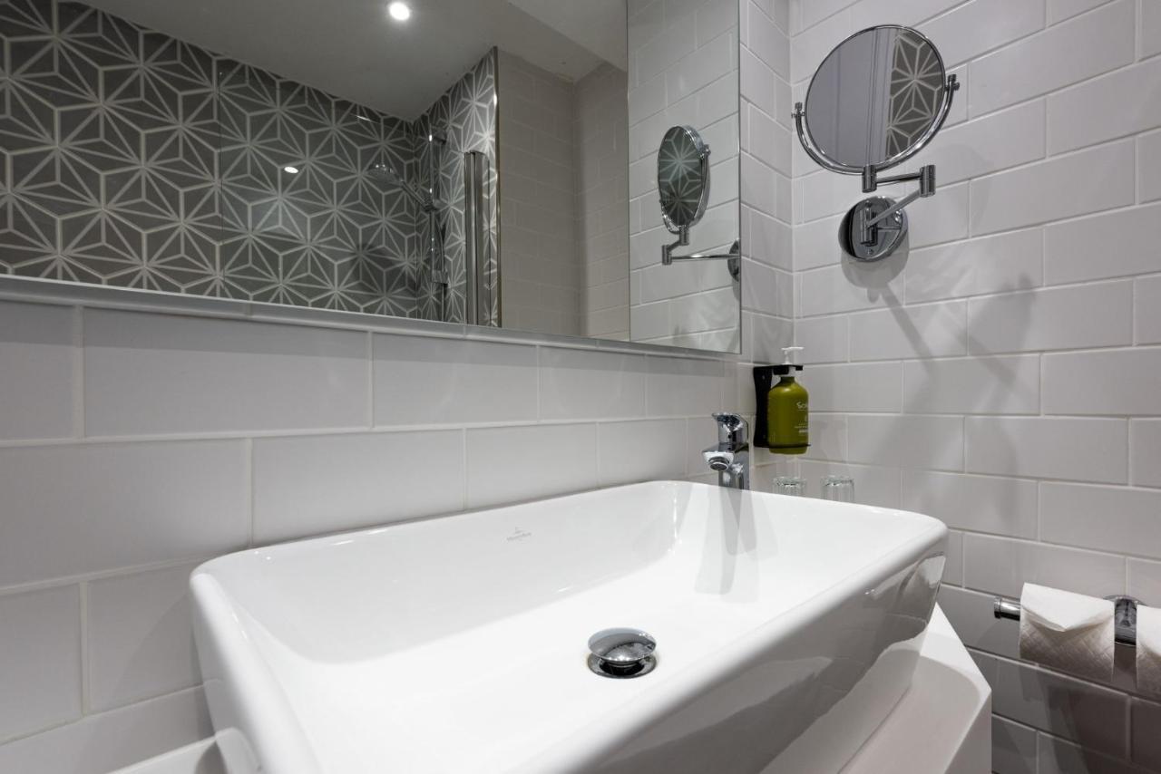 Standard Queen Room with Sofa Bed - Non-Smoking,1393768448:JPEG