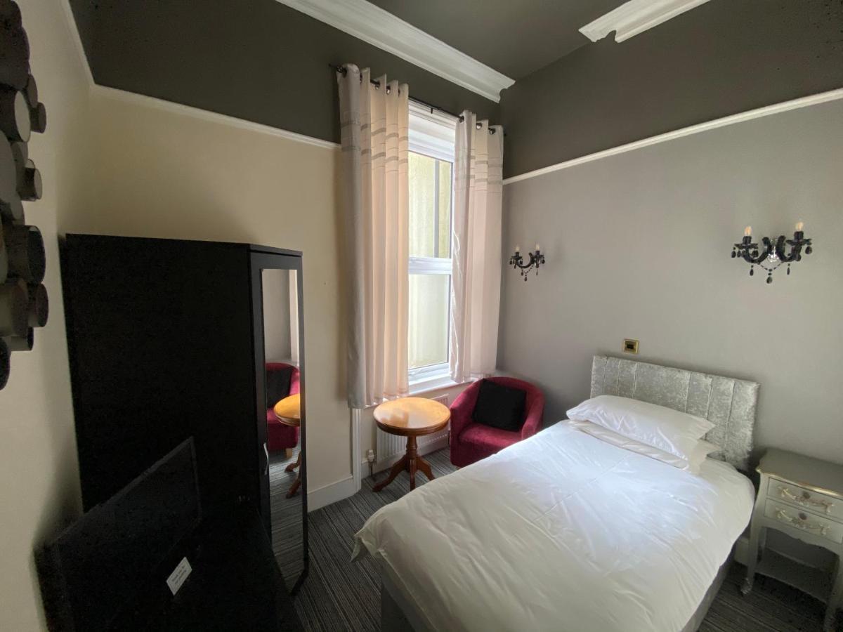 Classic Single Room