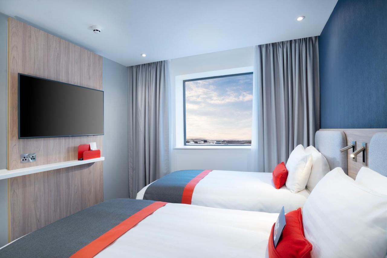 Standard Twin Room with Free Hot Breakfast,1284199723:JPEG