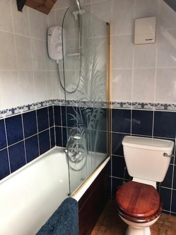 Twin Room Private Bathroom,1382087552:JPEG