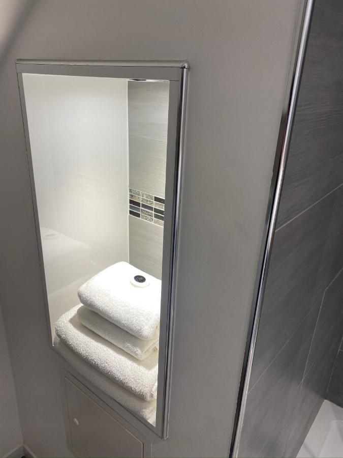 Standard Double Room,1377732530:JPEG