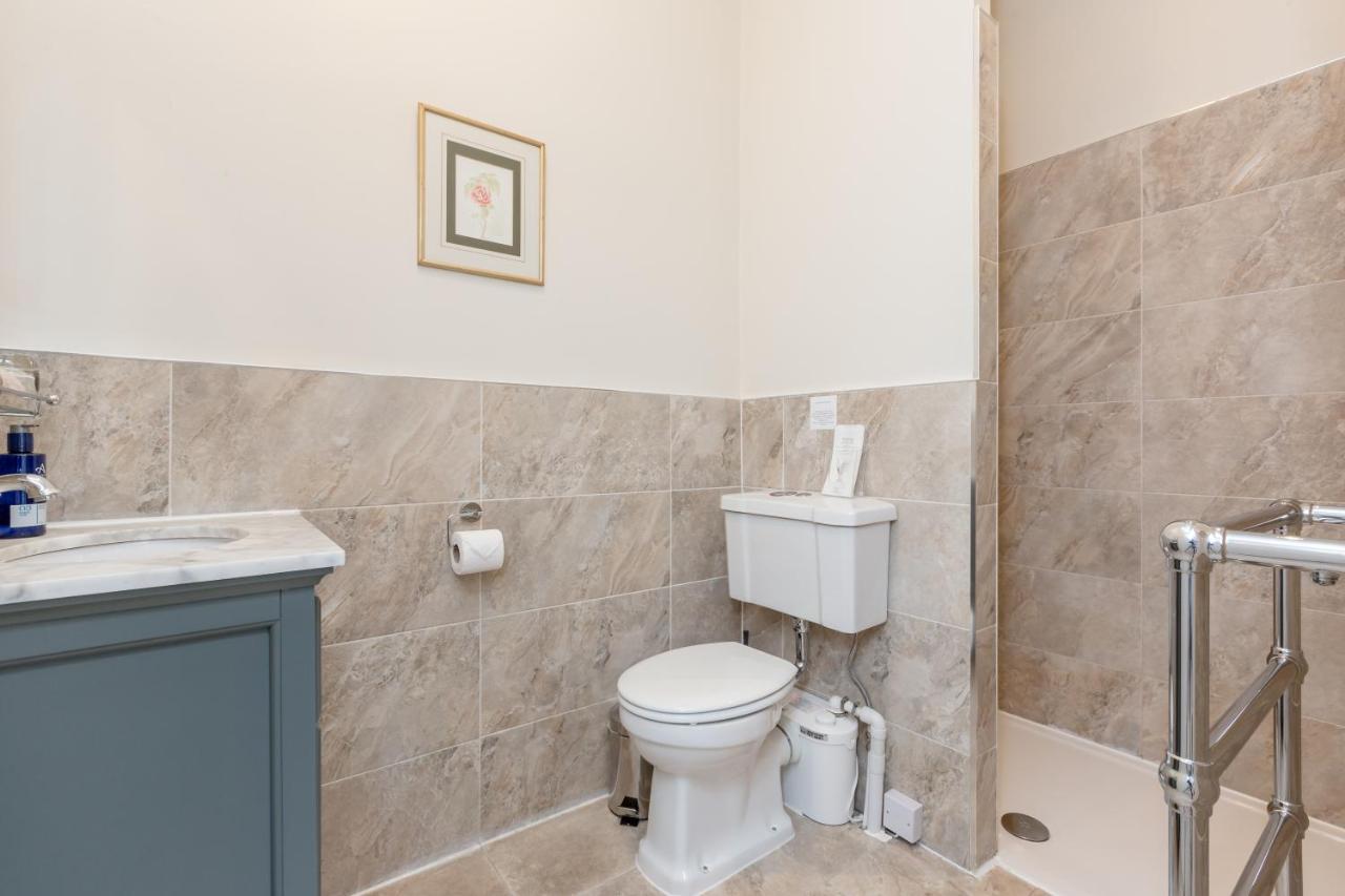 Double Room with Four Poster Bed,1380983426:JPEG