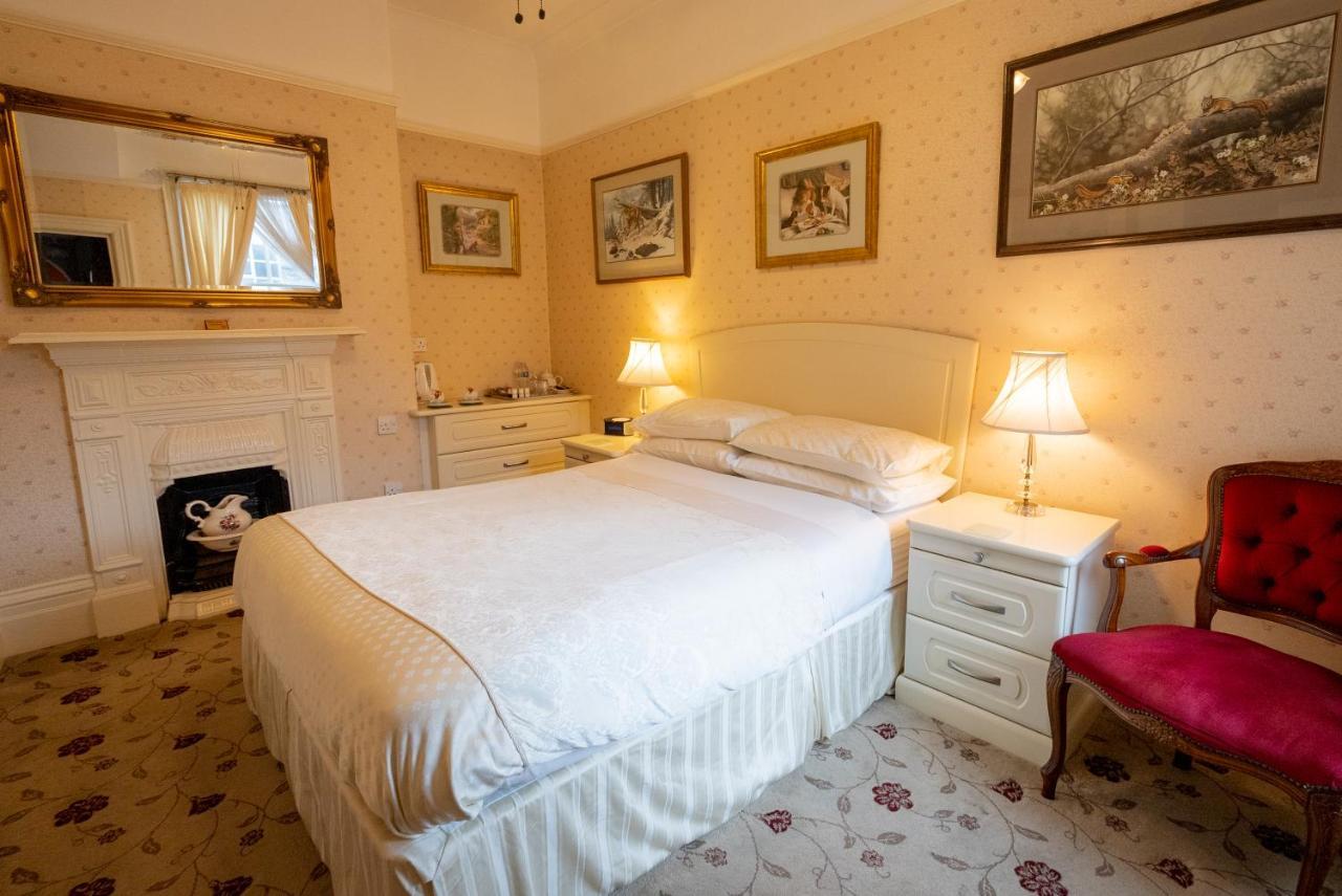 Double Room,1385493749:JPEG