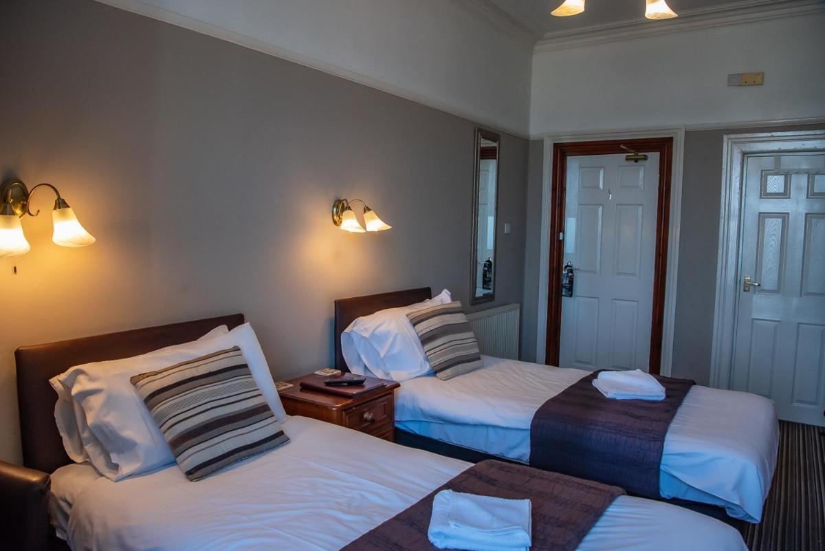 Twin Room with Sea View