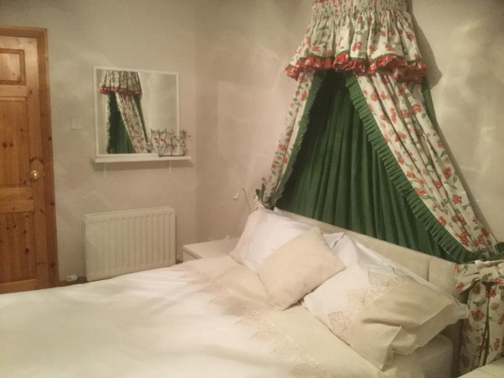 Standard King Room with Private External Bathroom,846721925:JPEG