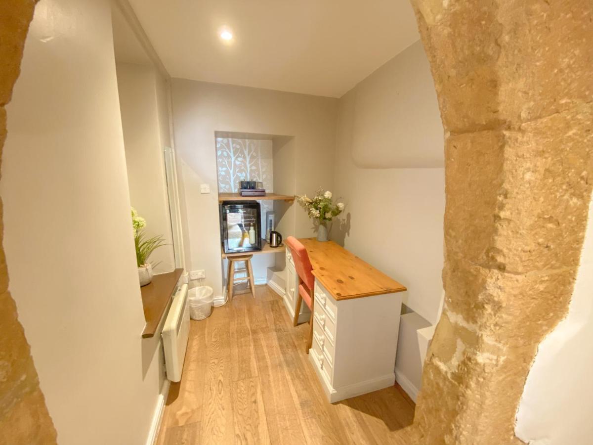Small Double Room,1415871330:JPEG