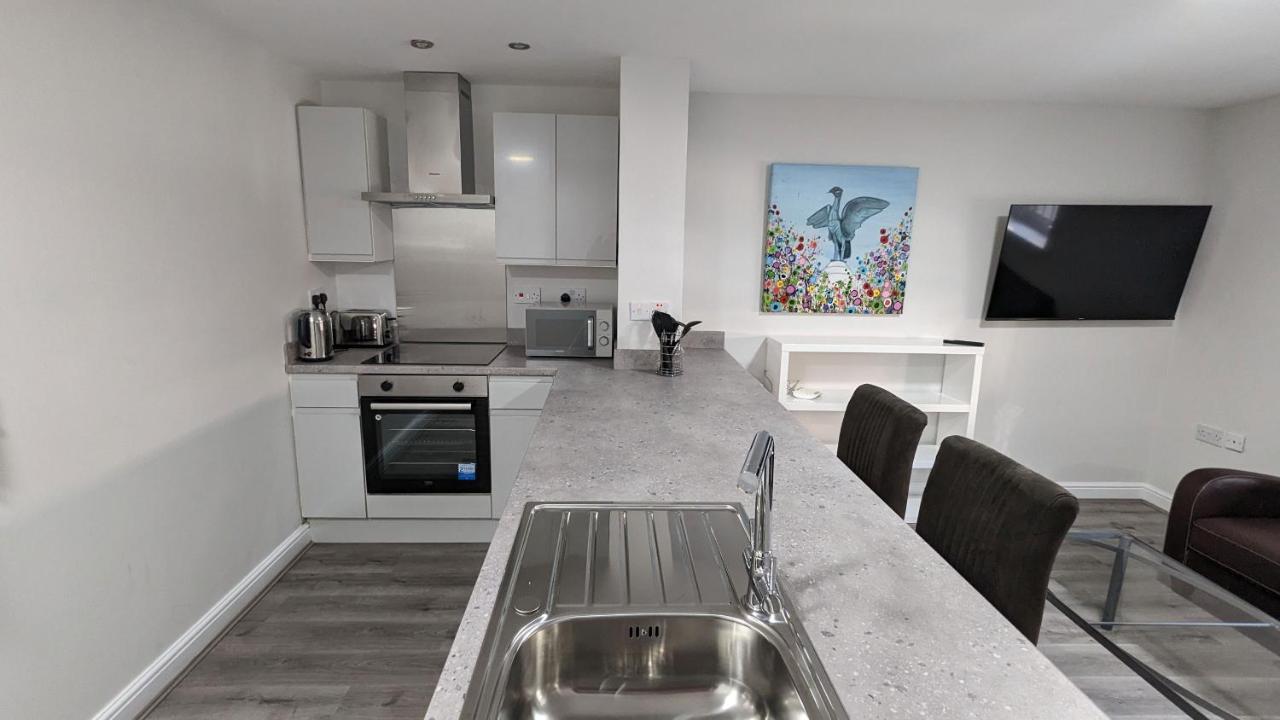 One-Bedroom Apartment,1421390628:JPEG